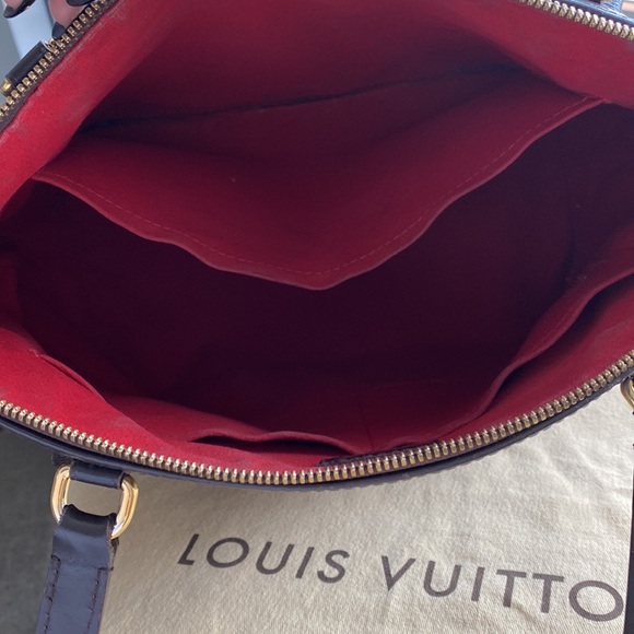 Authentic Louis Vuitton bag - Picture 7 of 8